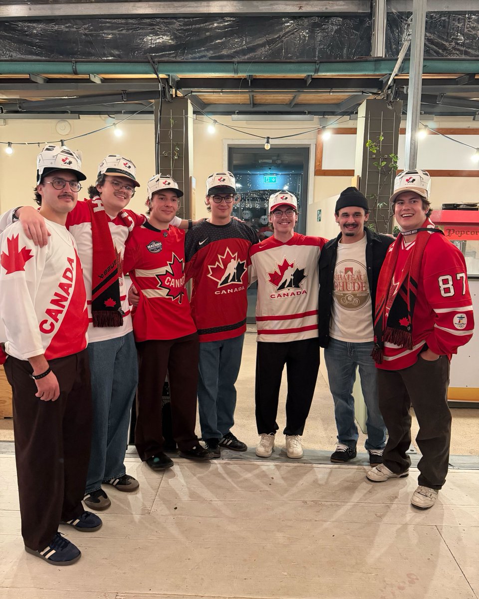 Reunited and it feels so good! 🥰

Seth Jarvis caught up with his friends after tonight's game! #MilanoCortina2026 #WinterOlympics
