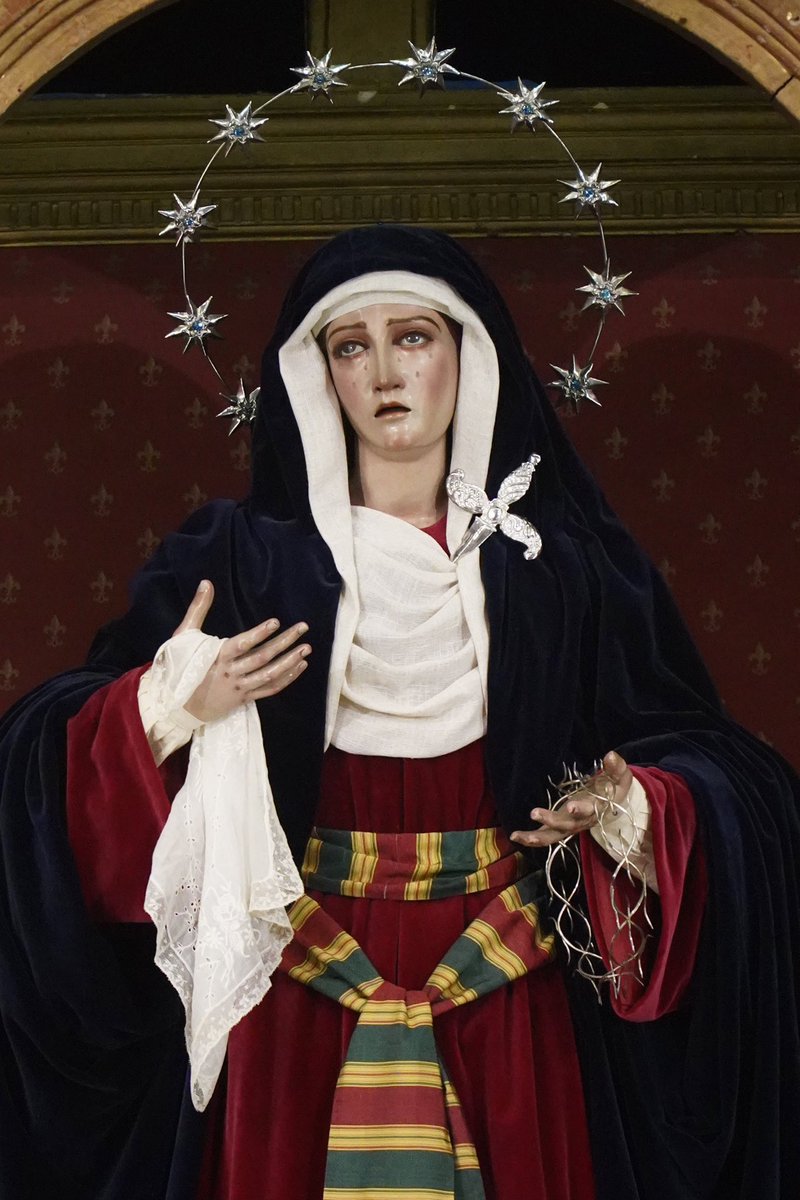 HdaddelSilencio's tweet photo. La Santísima Virgen del Amor está vestida a la usanza hebrea, atuendo habitual para las dolorosas durante estos cuarenta días que nos lleva a vivir la Pasión, Muerte y Resurrección de Nuestro Señor.

¡Viva Jesús en nuestros corazones! Por siempre. https://t.co/QRO9UdLrIK