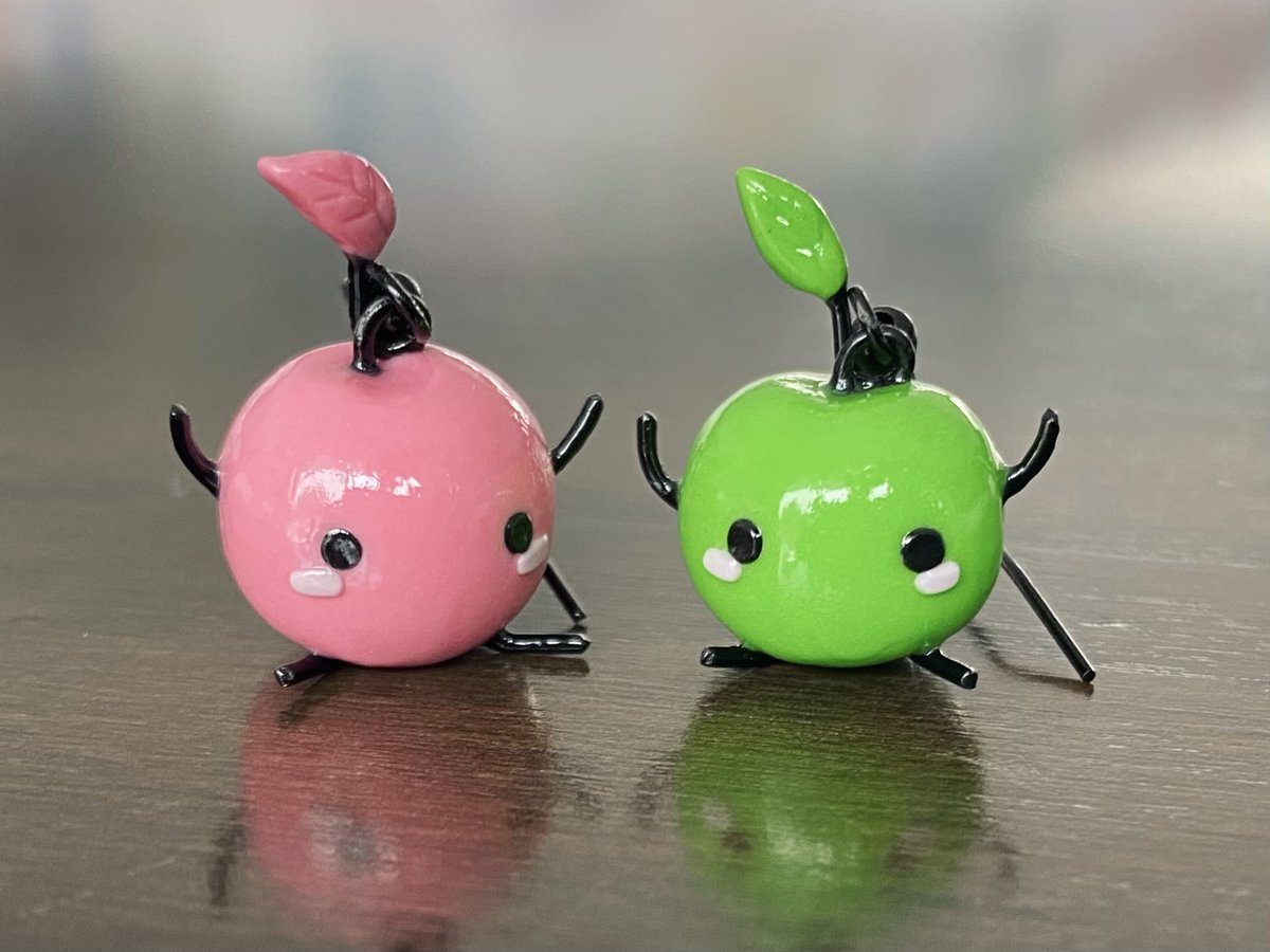 polymer_kay's tweet photo. I made some tiny Junimo earrings from #StardewValley for a friend who loves the game and I think they turned out pretty cute ❤️ #StardewValleyfanart https://t.co/KWgie55G8P