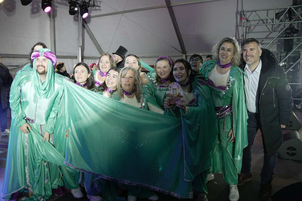 AytoLeganes's tweet photo. 🏆 Esta tarde-noche se han entregado los PREMIOS a los mejores de un Carnaval de #Leganés que ha sido espectacular 

Comparsas Otros Municipios 
🥇 Venimos del Sagrado
🥈 Medina Azahara 
🥉 Asociación Vamos a tomar café 

Comparsas Adultos 
🥇 Peña Amarena
🥈 Casa Extremadura 
🥉 Las de Siempre

Comparsas Infantil Juvenil 
🥇 CEIP Pequeño Príncipe 
🥈 AMPA Gerardo Diego 
🥉 AMPA Andrés Segovia 

Carrozas
🥇 AMPA Andrés Segovia 
🥈 CEIP Pequeño Príncipe
🥉 Casa Extremadura 

Premio Especial del Público 
🎖️ AMPA Gerardo Diego

🎸 Y como colofón, el concierto de Un Pingüino en mi Ascensor