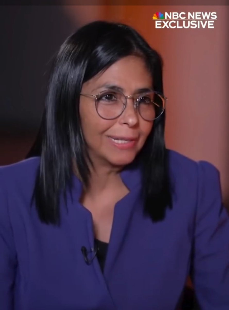 La encargada odia a los venezolanos y la que tuvo una familia disfuncional fue ella.

Un padre biológico secuestrador de gringos y luego un padrastro terrorista como El Chacal.

Pero que belleza. Delincuencia heredada.