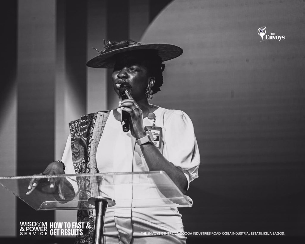 rccgtheenvoys's tweet photo. I didn’t come this far to leave the same way I came. My heart is open, my spirit is expectant, and my demand is on the Grace of God today. I am NOT leaving this presence without my testimony!

Opening Prayer~ Pst Flourish Olaiya

#RCCGTheEnvoys
#YP20
#PowerService
#PDaniel https://t.co/eNRqF036Xn