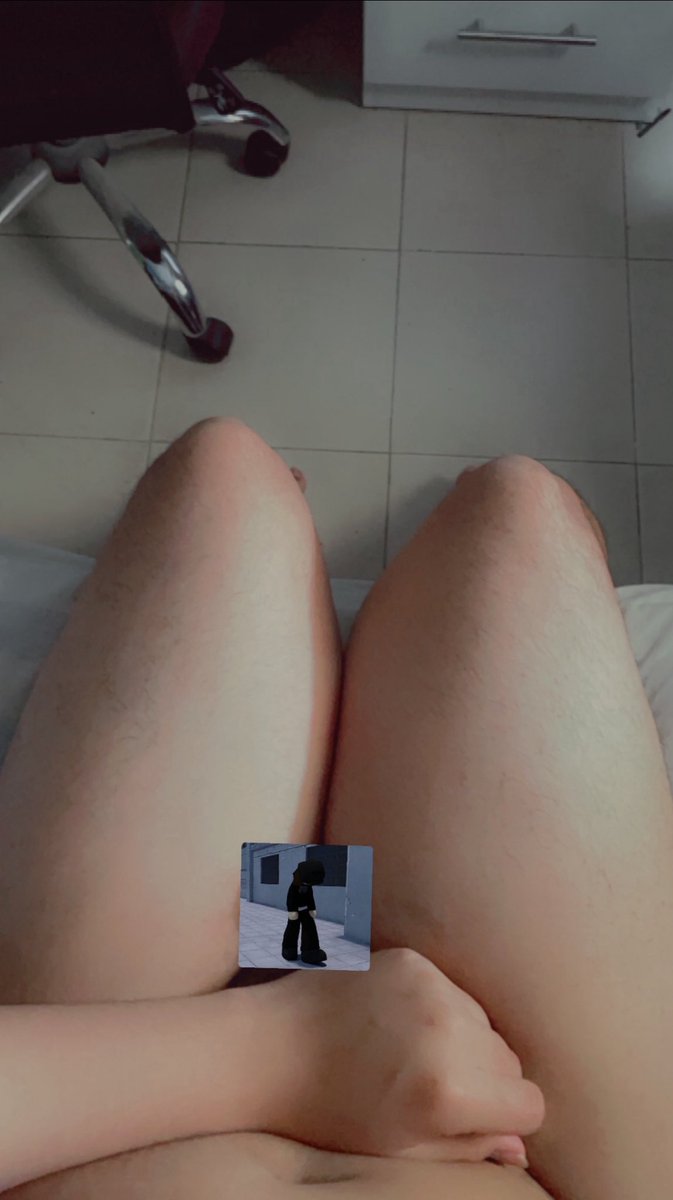 notRealHayami's tweet photo. Nobody gave me anything for Valentine's day lmao TwT  #femboy #thighs https://t.co/AaM0xTeWCf