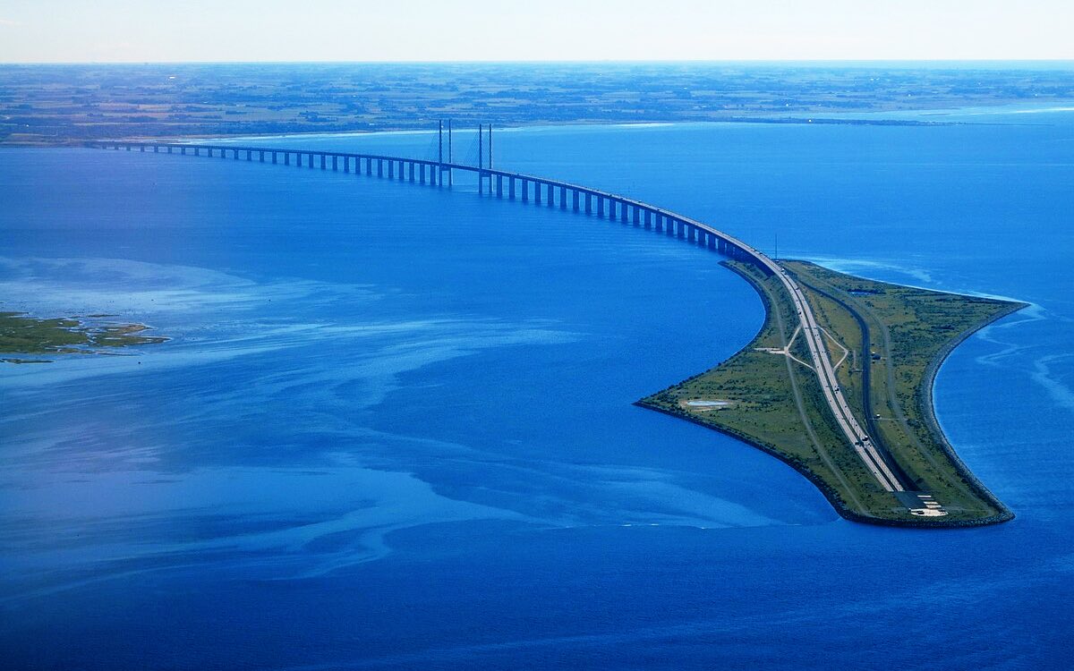 Öresund Bridge cosplay. Bizimki de suya dalıyor ama tünelimiz eksik. Onu da müsait bir zamanda yaparız inşallah.