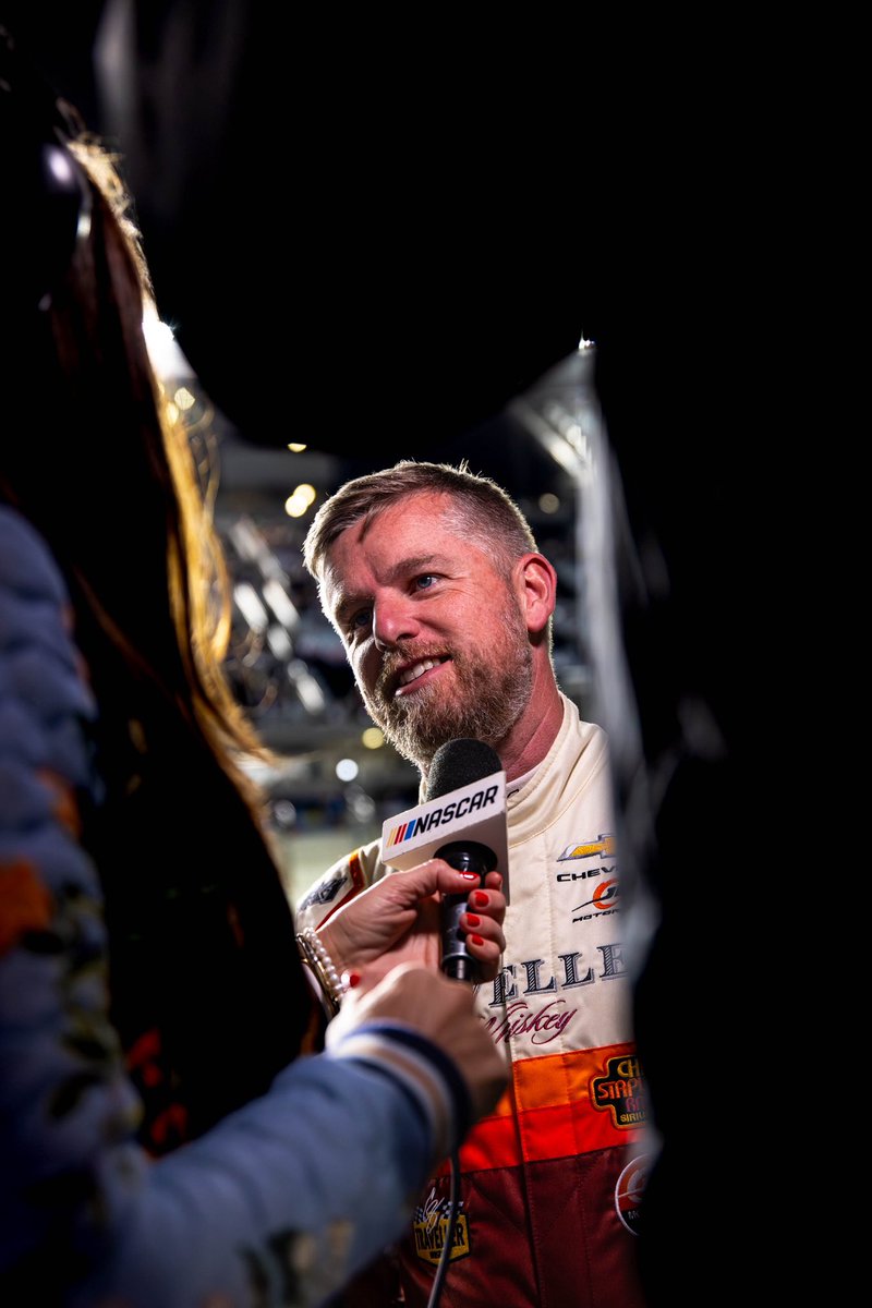 JR Motorsports tweet media