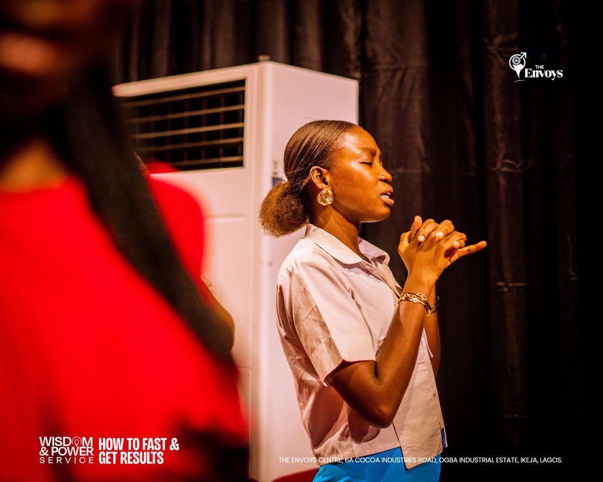 rccgtheenvoys's tweet photo. I do not want to fall short Lord, hold my hands and guide me through the pathway of life.

🎶Way maker, Miracle Worker, Light in the darkness, My God that is who you are.

~Pastor Nifemi Olawande 

#RCCGTheEnvoys 
#PowerService  
#Pdaniel https://t.co/lPjmSOFsAl