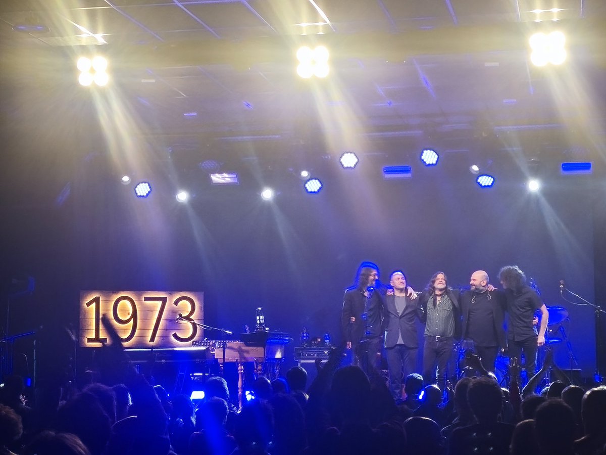 pacodominguez79's tweet photo. Pocas cosas hay mejores que la noche cordobesa que nos dió @quique_gonzalez y su banda, un lujazo https://t.co/CyoIgereGR