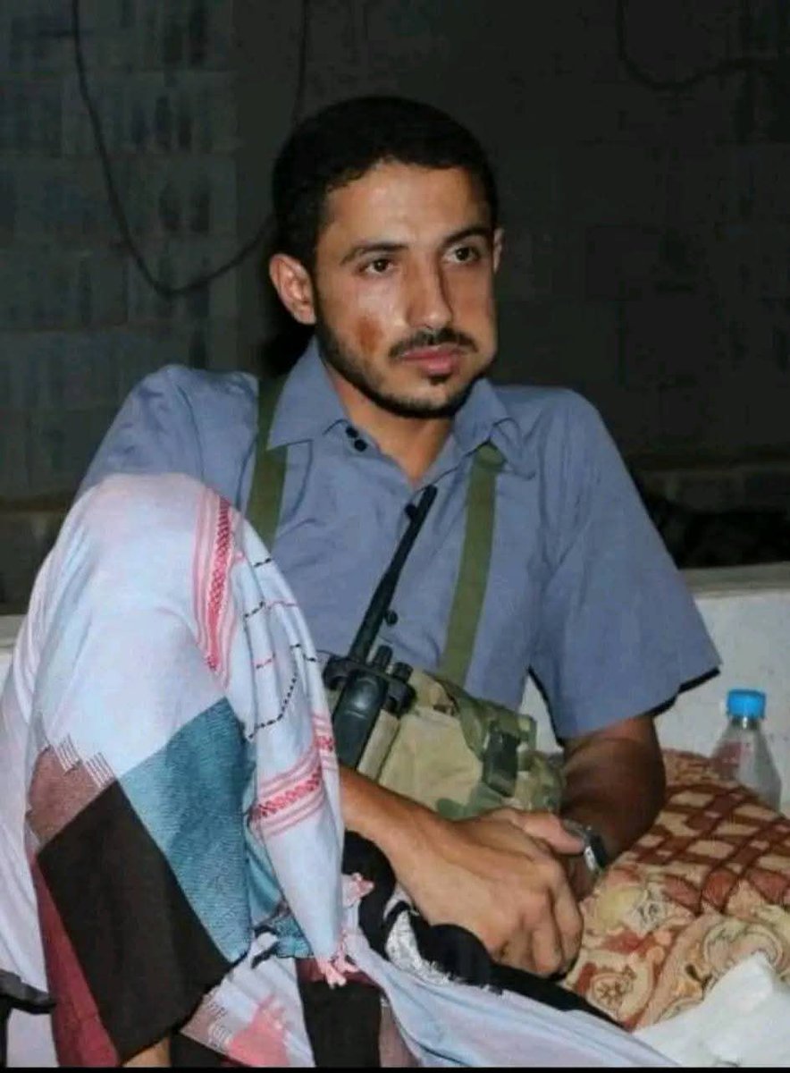 صورة نادرة والنادر ثمين لشخص عظيم 💚