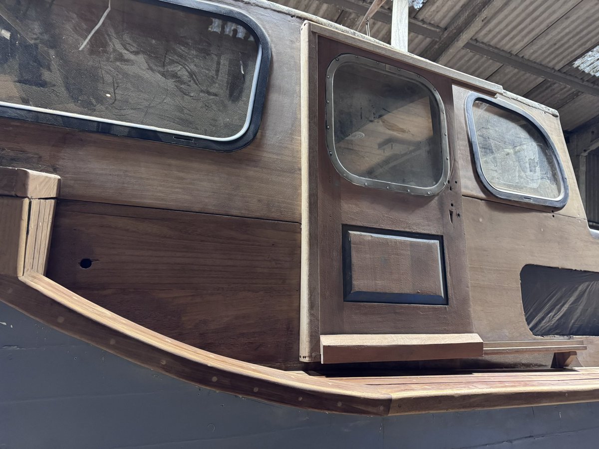 Gerfalcon a RNPS and Dunkirk Little Ship tweet media