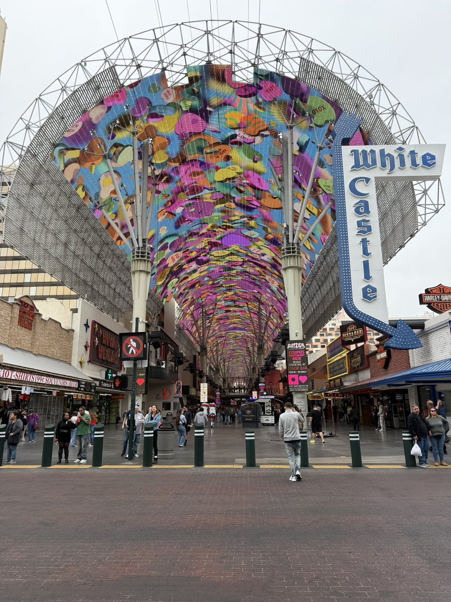 Random Recess Travels tweet media