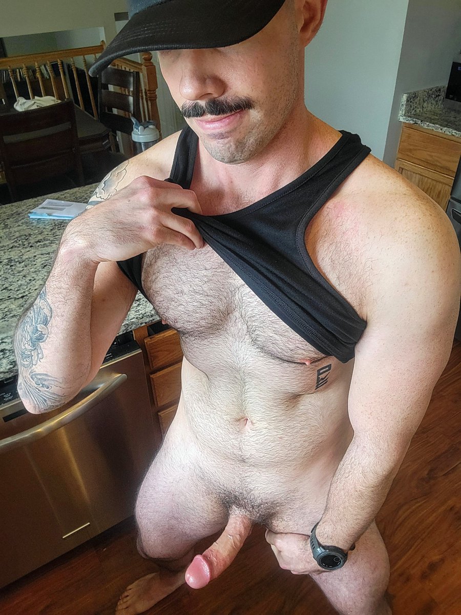 I may have trimmed too much. It will grow back soon 😉