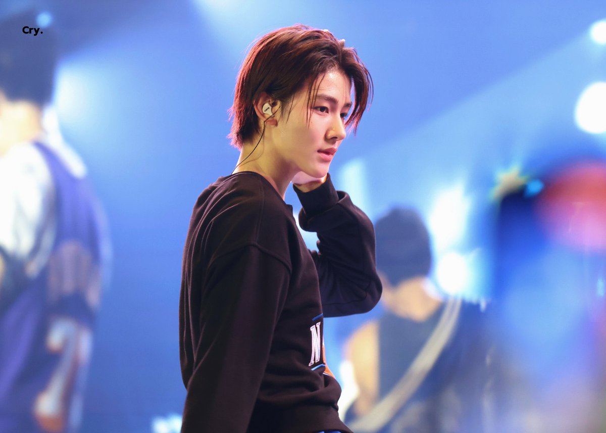 e3omshy's tweet photo. 260212 NBA CROSSOVER

#SEONGHYEON #성현 https://t.co/wDpylEsX7F