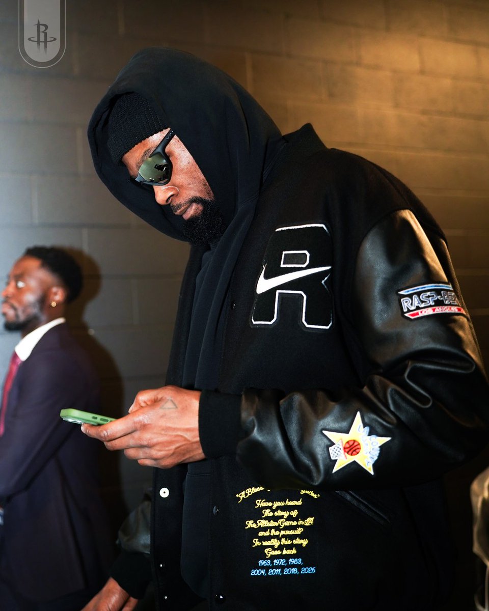 HoustonRockets's tweet image. 