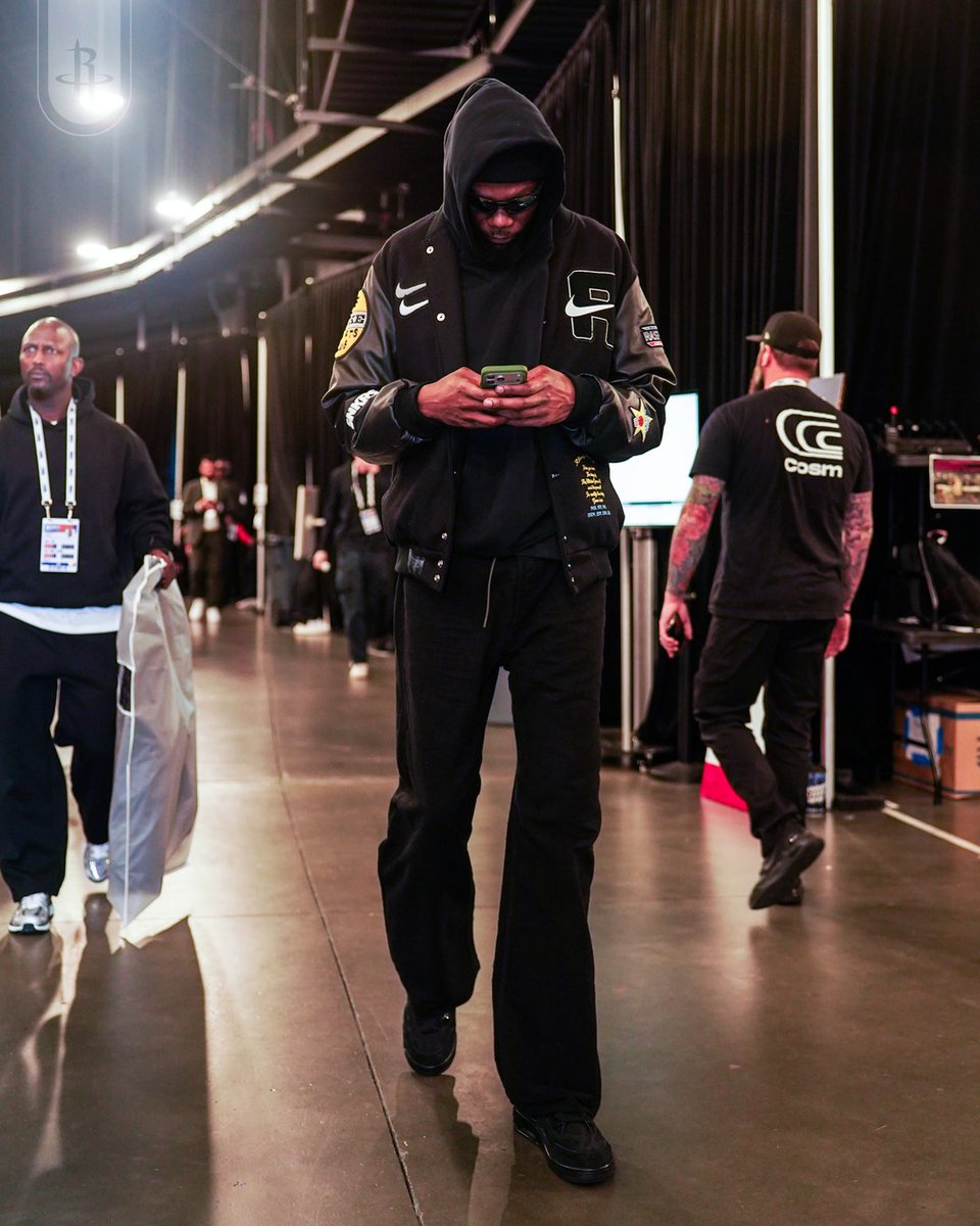 HoustonRockets's tweet image. 