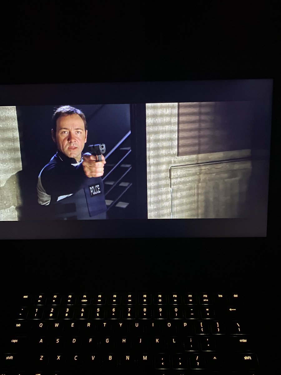 Benim gibi hâlâ izlememiş olanlar varsa önerimdir. “Arabulucu” güzel filmdi, izlenir 🙂‍↕️