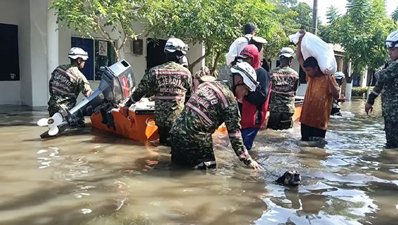 Aumentan a 17 los muertos por las fuertes inundaciones en varias regiones de Colombia
cubadebate.cu/noticias/2026/…