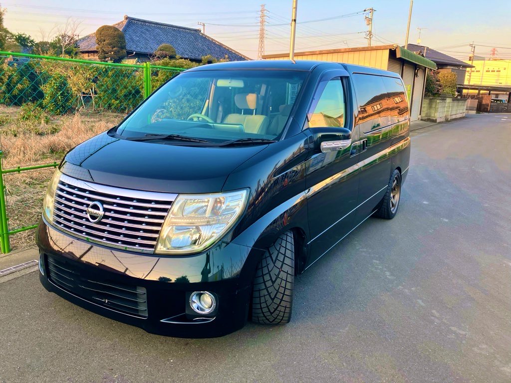 kabusan232's tweet photo. やはりTE37だけは裏切らない。
信じられるのはTE37だけや。

足車エルグランド超絶進化 https://t.co/9ZisuyoNf9