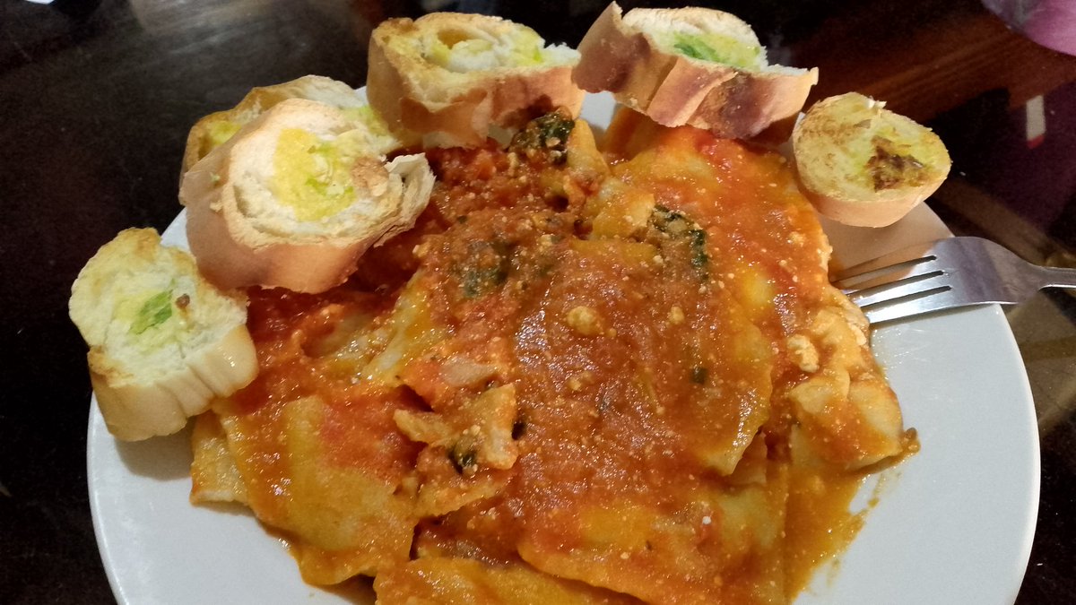 Yo nací para ser consentida por <a href="/Gordelios_ve/">Gordelios 👨🏻‍🍳🍕</a> 🤤🤤🤤 gracias 🥰🥰🥰🙏🏼🙏🏼🙏🏼

Pd. Mandé a comprar queso pero al parecer fueron hasta Suiza y no había 🫠🫠🫠🫠🫠