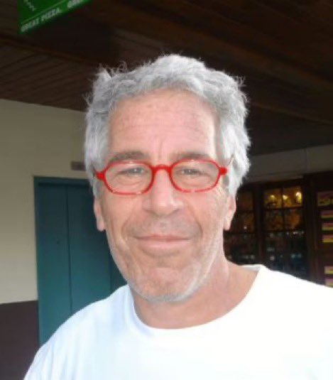 StateInterestHQ's tweet image. France has put together an elite team of prosecutors to analyze the Epstein Files and investigate French nationals involved in Epstein's crimes.