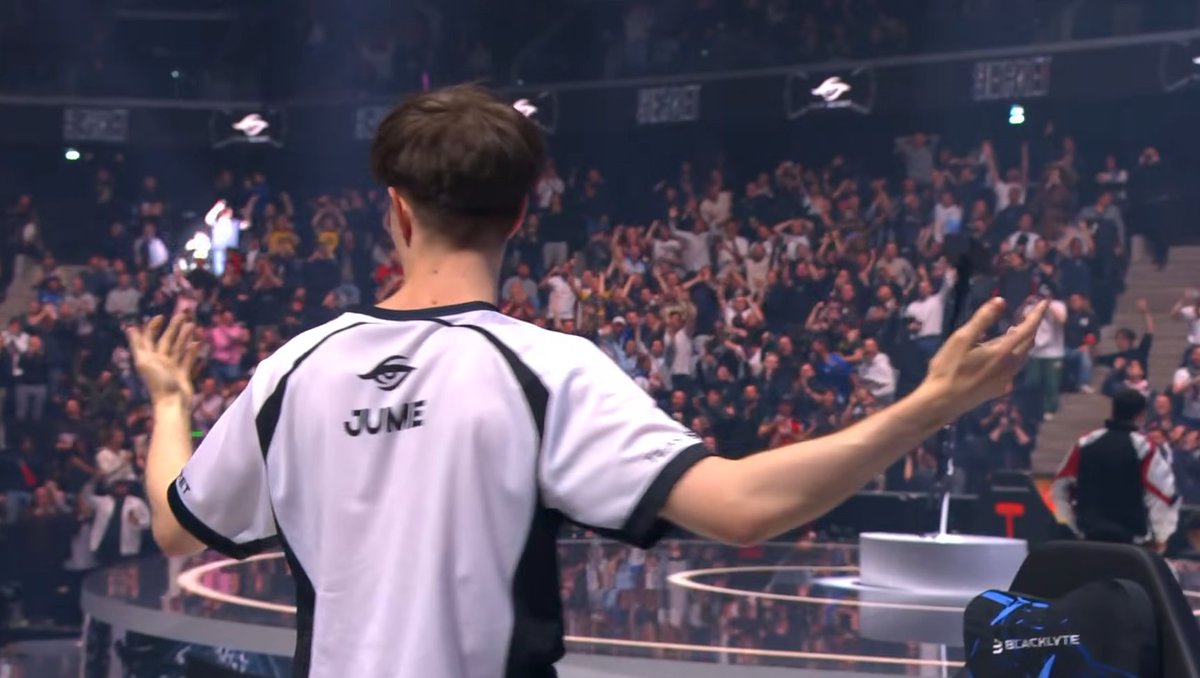 teamsecret's tweet photo. @R6esports @jumeR6S ARE YOU NOT ENTERTAINED https://t.co/f86ojjw1me