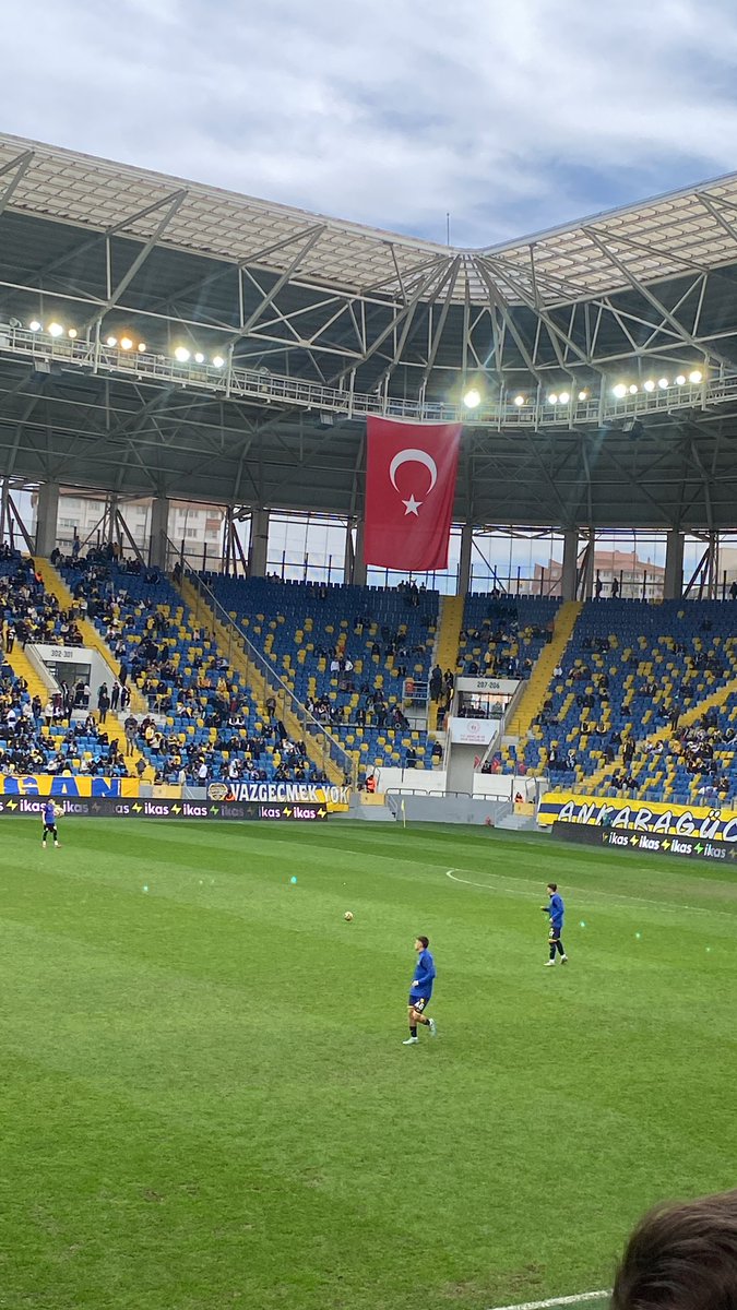 biemdesing's tweet photo. Onlar ülke. Sen Vatansın. https://t.co/byc73G7x41