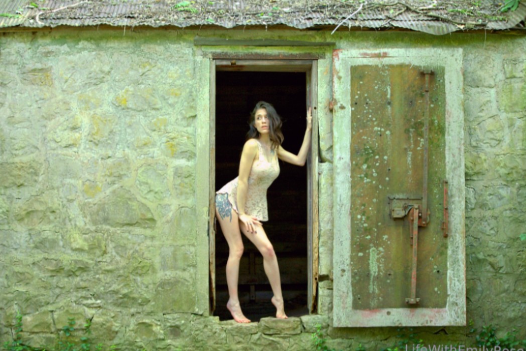 Emily Rose tweet media