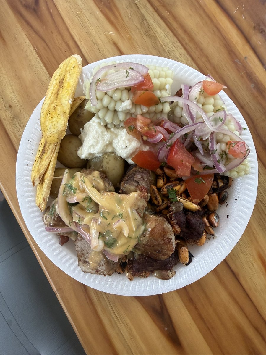 Brescianilucho's tweet photo. Cuál es la mejor fritada? 
RT la manaba 
FAV la serrana https://t.co/ZblVP1Dlv5