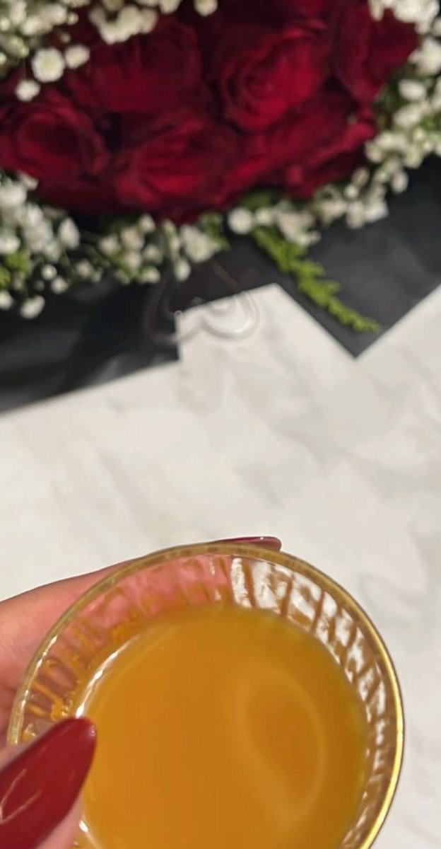 تسهر لك العين لو في طرفها نعاس 
وأنا على أبسط سواليفك أتهنى ❤️