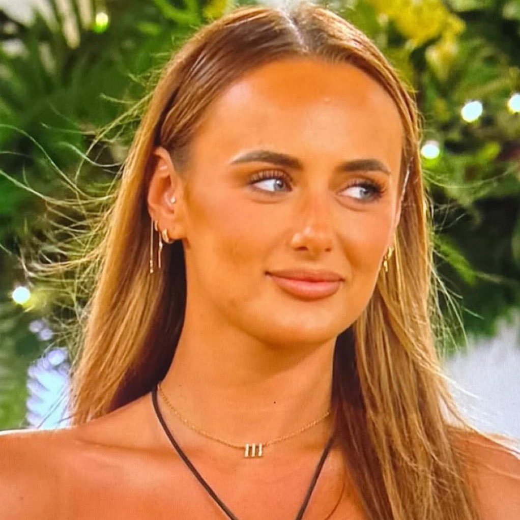 Millie will forever be the all star. Every girl needs a friend like her #loveisland  #LoveIslandAllStars