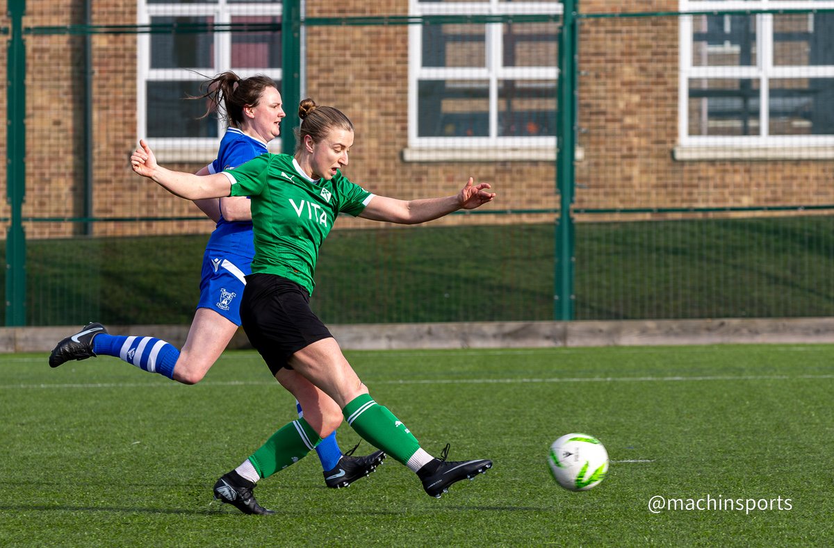 MachinSports's tweet image. Good to be back. Batch 1 pics from @poultonvicslfc 0 - @SCLadiesFC 2 Cheshire Cup QF at flic.kr/s/aHBqjCKuFK This was a solid team performance with a brace from Em Bradshaw &amp;amp; County now progress to the SF of the Cheshire Cup. #cheshirecup #StockportCounty #UTH @NorthWomens