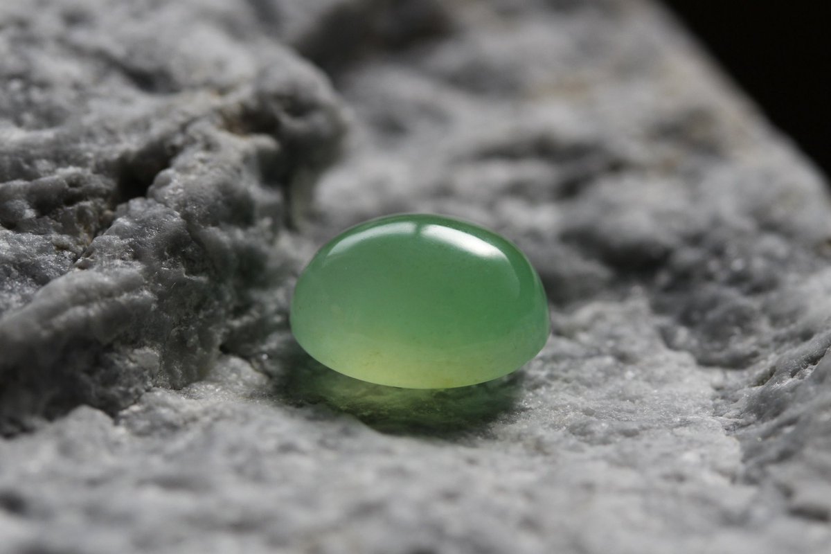 翡翠 ひすい ほのかに輝く✨