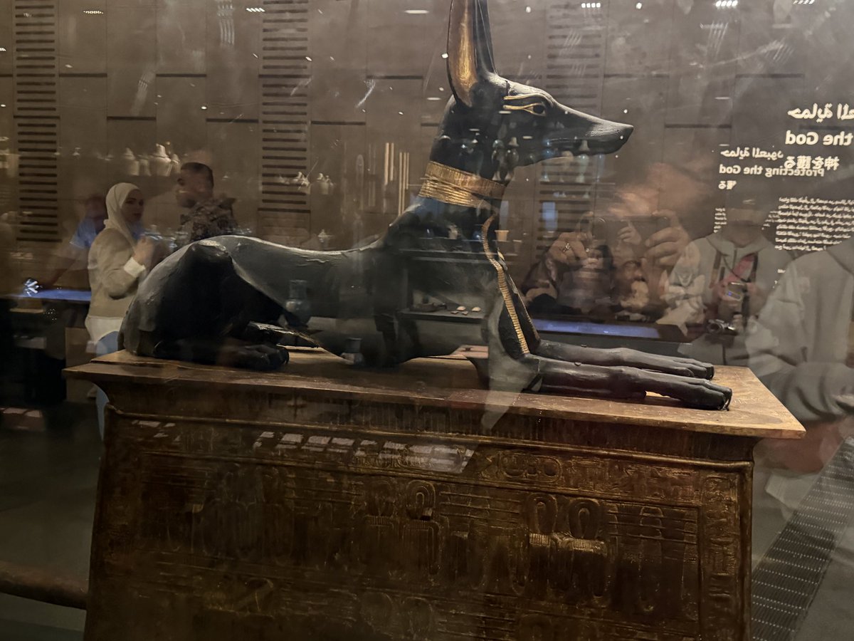 MPAlexanderMD's tweet photo. To #pathology geeks here are two images. What organs are usually left in the canopic jars? What organs are left behind in the mummies? Which Egyptian God is shown here? #autopsypathology https://t.co/lW4ehZzSY5