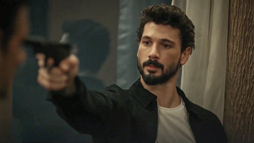 silah eline çok yakışıyor deniz can