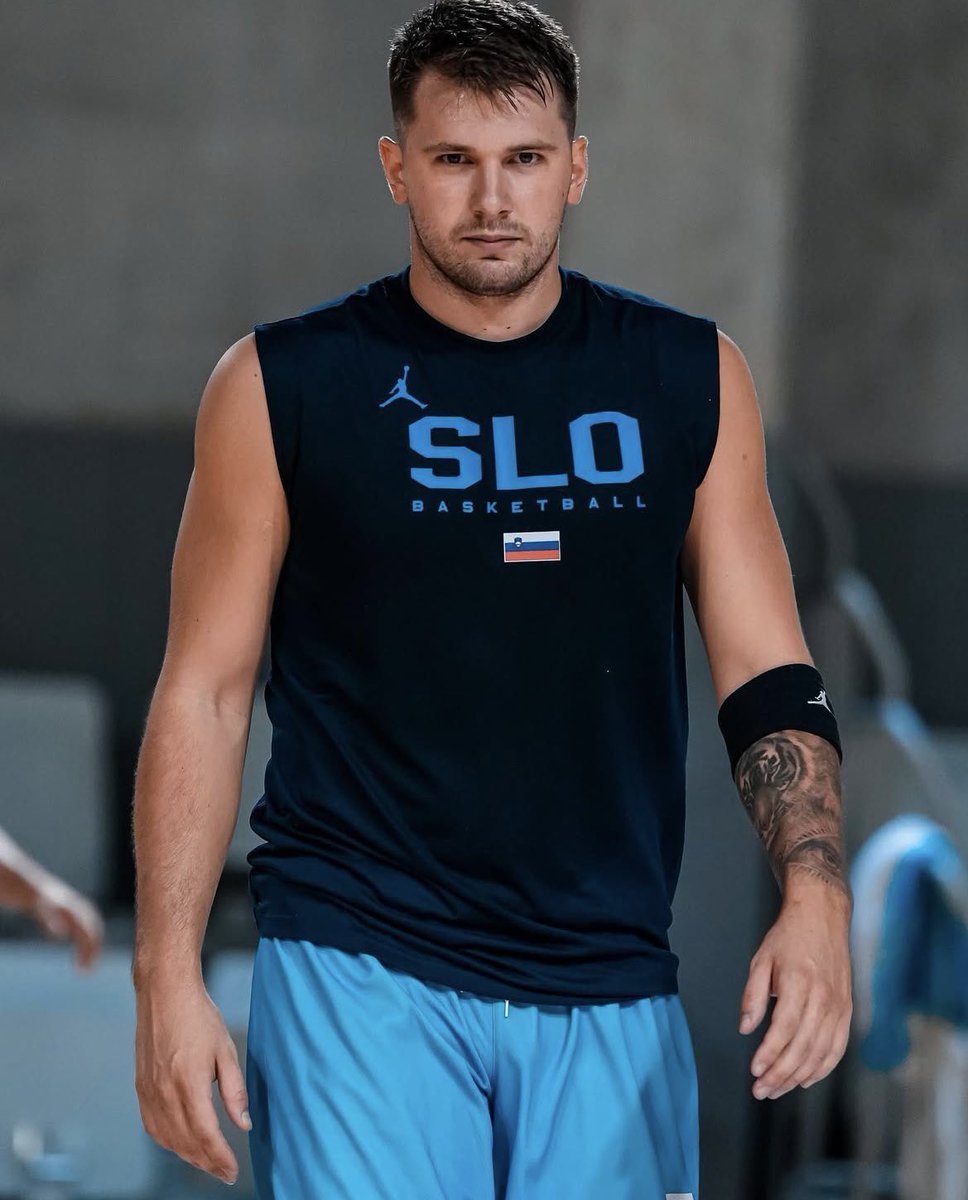 XPJHX1's tweet image. • No Israeli ties
• No allegations
• No drama
• No suspensions
• No arrests or DUIs
• Loving Wife

Just business and elite at basketball