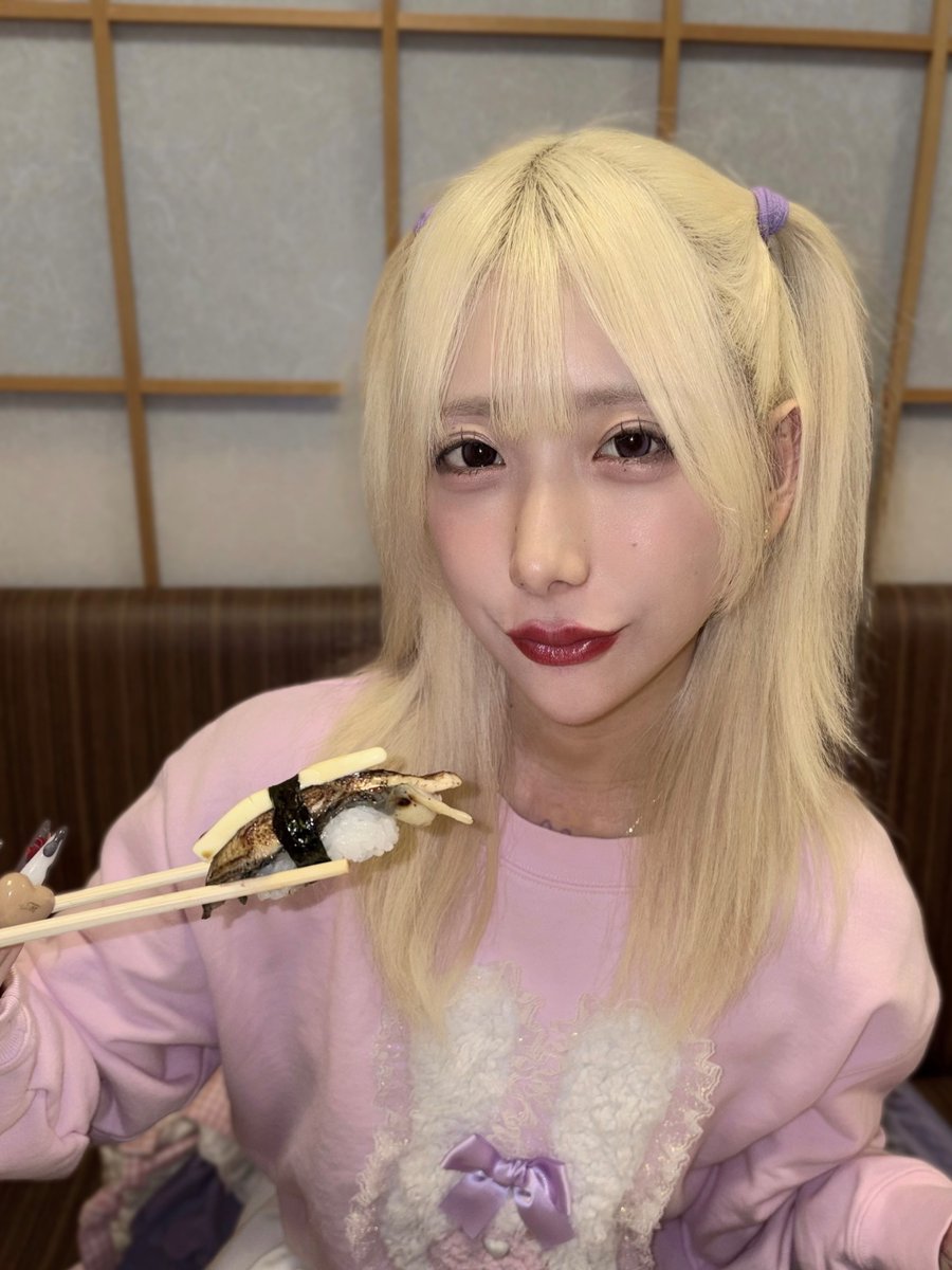 myyn_24's tweet photo. おいしいものって一緒に食べるともっとおいしいね https://t.co/YnKYo4Spwq