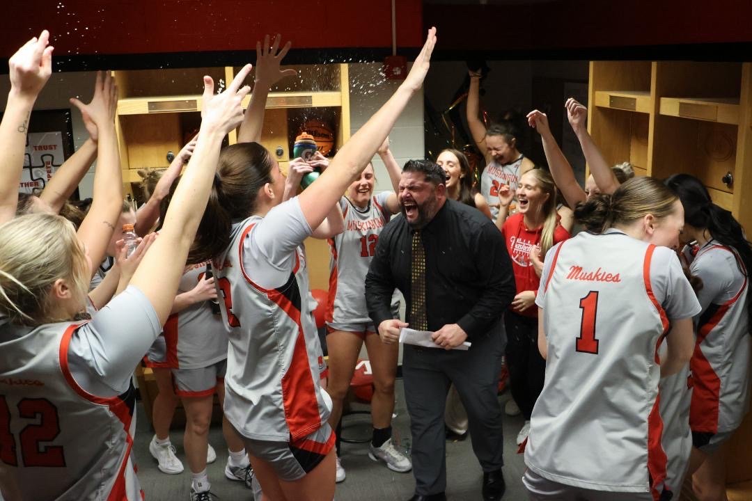 You could feel it in the locker room after the game — Senior Day was a success! ❤️🖤
These six incredible ladies deserved to go out as winners, and they did just that.

A great day for the Lady Muskies and six fantastic seniors who mean so much to this program! #GoMuskies
