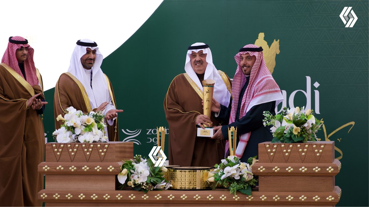 SHG_KSA's tweet photo. كأس السعودية محطة وطنية بارزة في مشهد الفروسية بمعايير عالمية.
وSHG بصفتها الراعي البلاتيني تحضر بدور يتجاوز الرعاية، دعمًا لقطاع يجمع الإرث الأصيل بالفرص المستقبلية وصناعة قيمة طويلة الأثر.

#SHG | #كأس_السعودية | #الفروسية | #سباقات_الخيل

The Saudi Cup stands as a prominent national milestone in the equestrian landscape.
As Platinum Sponsor, SHG plays a role beyond sponsorship — supporting a sector where heritage meets future opportunity and creating long-term value.

#SHG | #SaudiCup | #Equestrian | #HorseRacing