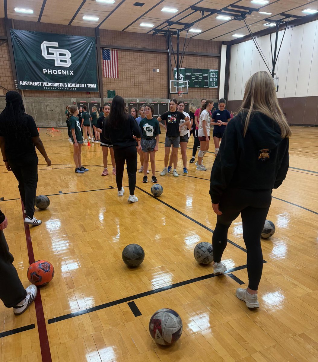 gbphoenixwsoc's tweet image. National Girls &amp;amp; Women’s in Sports Day clinic yesterday at UWGB!🏃‍♀️🎀 

Our women’s soccer team putting on a session for our future phoenix footy stars!!🤩 Thank you to all who supported!

#risetogether #nationalgirlsandwomeninsportsday #footy #womenssoccer