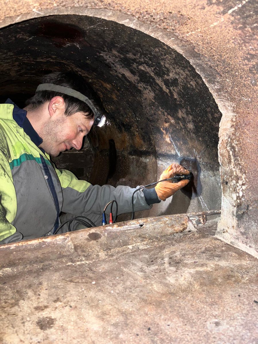 EngineMill's tweet photo. Ultrasound being used to determine the thickness of the firetube wall. In this case all was well. https://t.co/SKqghTvOTJ