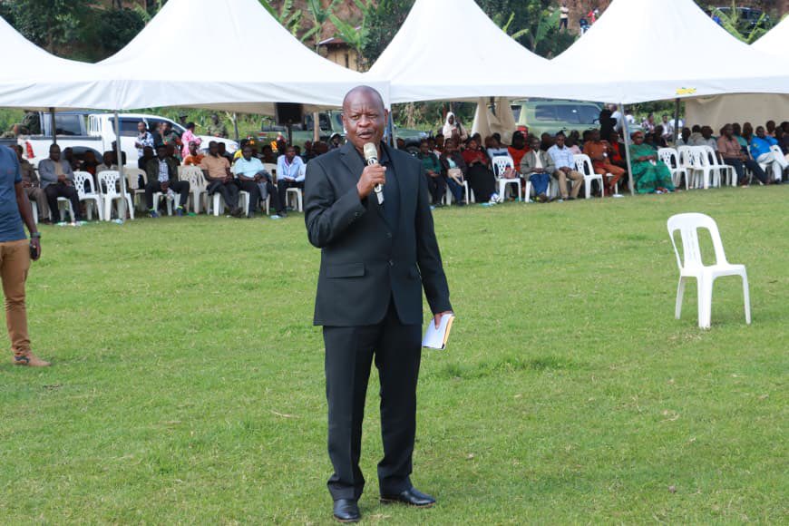 kamukamafredie's tweet photo. The former Commander of the Armoured Division of the Uganda Peoples’ Defence Forces (UPDF) Major General Deus Karachi Sande, has been laid to rest at his ancestral home in Kacuro Village, Kigata Parish, Kyanamira Sub-county, Ndorwa East County, Kabale District.
The fallen General, who passed away on February 11, 2026, due to respiratory complications, was honoured with a 13-gun salute in a ceremony defined by tributes to his “legacy of sacrifice, professionalism, and loyalty.”
Representing the government, the Minister of State for Trade, Hon Gen Wilson Mbasu Mbadi, described the late Maj Gen Sande as a results-oriented officer whose dedication was central to the nation’s current stability and urged serving soldiers to reflect on the legacy they will leave behind and emulate the late’s contributions to peace and national stability.
“To soldiers, you should learn from Gen Sande’s contributions so that you can be like him or even better,” Gen Mbadi said.
The Minister challenged serving officers to be mindful of the legacies they leave behind, noting that Sande’s ability to integrate seamlessly into any community made him an approachable and highly effective leader.
Speaking on behalf of the Chief of Defence Forces (CDF), the Joint Staff Political Commissariat, Maj Gen Henry Masiko, described Maj Gen Sande as an officer of unique character who balanced duty with personal life and was always accessible and dependable.
”Gen Sande hardly ever switched off his phone; no matter the hour, he was available,” Maj Gen Masiko remarked.
He characterised the late General as a distinguished officer whose resilience and integrity earned him the admiration of both superiors and subordinates alike.
The widow, Mrs. Annet Sande, remembered her husband as a pillar of the family who extended his care far beyond his three biological children.
”General Sande and I had three children together, but we have many other children under our care,” she shared, describing him as a deeply compassionate man.
She expressed gratitude to President Yoweri Kaguta Museveni and the UPDF leadership for the trust placed in her husband through various command and staff appointments. “I strongly believe that he did not disappoint you.”
The requiem mass, led by Rev. Fr. Davis Keinamura, was attended by government Ministers, UPDF generals, senior and junior officers, Resident District Commissioners, Members of Parliament, religious leaders, friends, and family.
