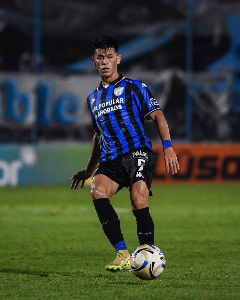 #DATA🔎 | 🇵🇾 Javier Dominguez vs Estudiantes (RC)

- 50 toques
- 25/38 pases acertados (66%)
- 1 pase clave
- 1/2 regates completados
- 2 entradas
- 2 intercepciones
- 6 recuperaciones
- 5/9 duelos ganados (55%)

Correcto debut como titular, manejando los hilos del mediocampo.