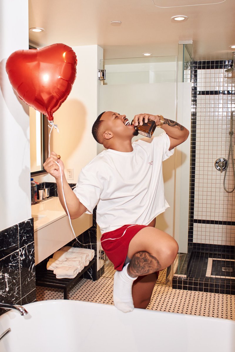 HurdleGang's tweet photo. Do you love me? 

A. Yes
B. A
C. B 

Xoxo ♥️🫵🏽 https://t.co/KUYHk2jCBs