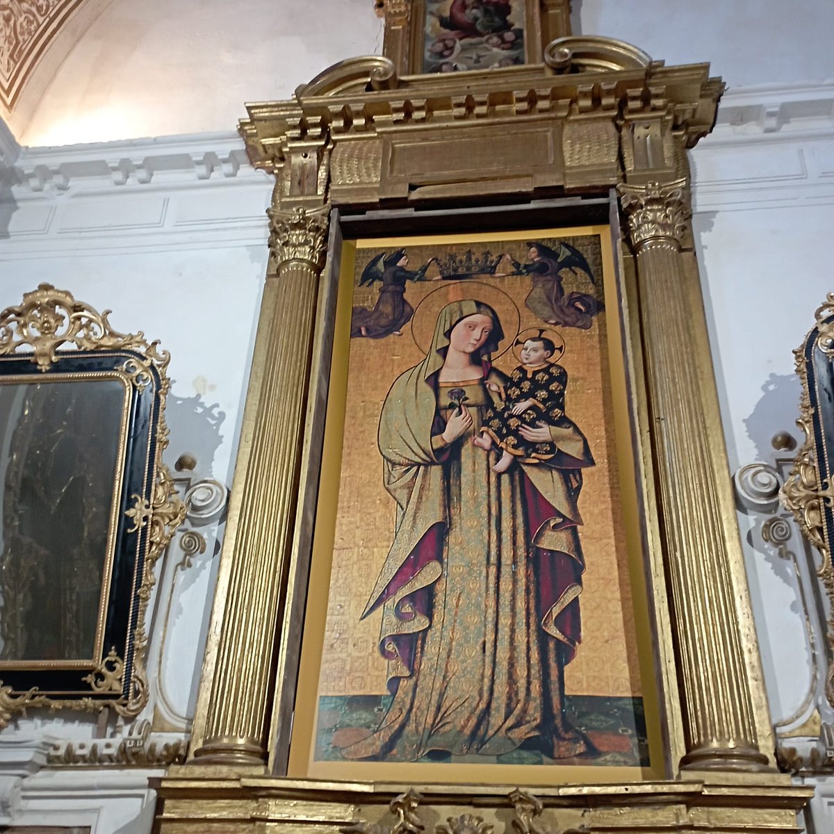 Queremos expresar nuestro sincero agradecimiento por la visita realizada hoy al Monasterio de San Isidoro del Campo,agradecemos la dedicación y profesionalidad, una vez mas, de nuestra guía, Ángeles Gonzalez Godoy de la Asociación Literaria Sevilla Escenarios Novelescos. GRACIAS