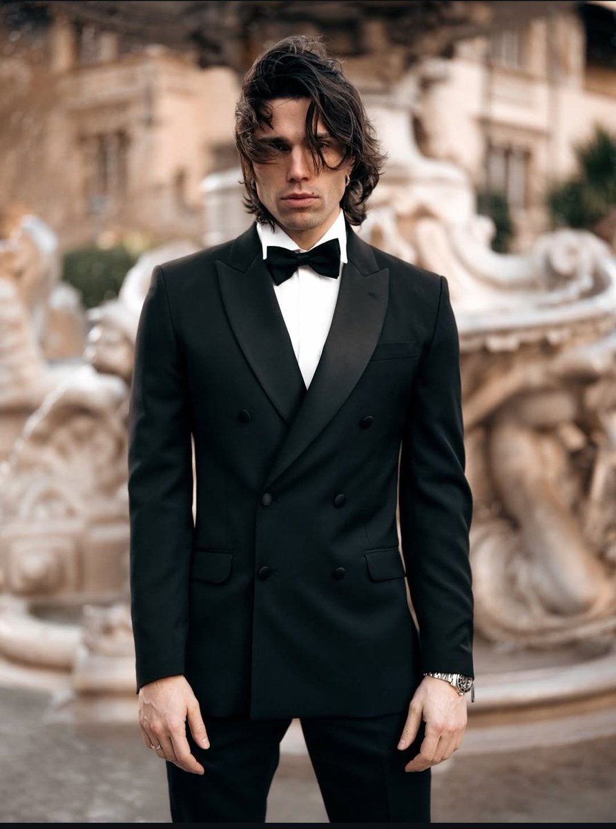 awonderfulday21's tweet photo. El mejor modelo para una gran firma😍
Cada día más guapo, mi Luca🫠
#LucaOne15F https://t.co/c7oEBXR3Mo