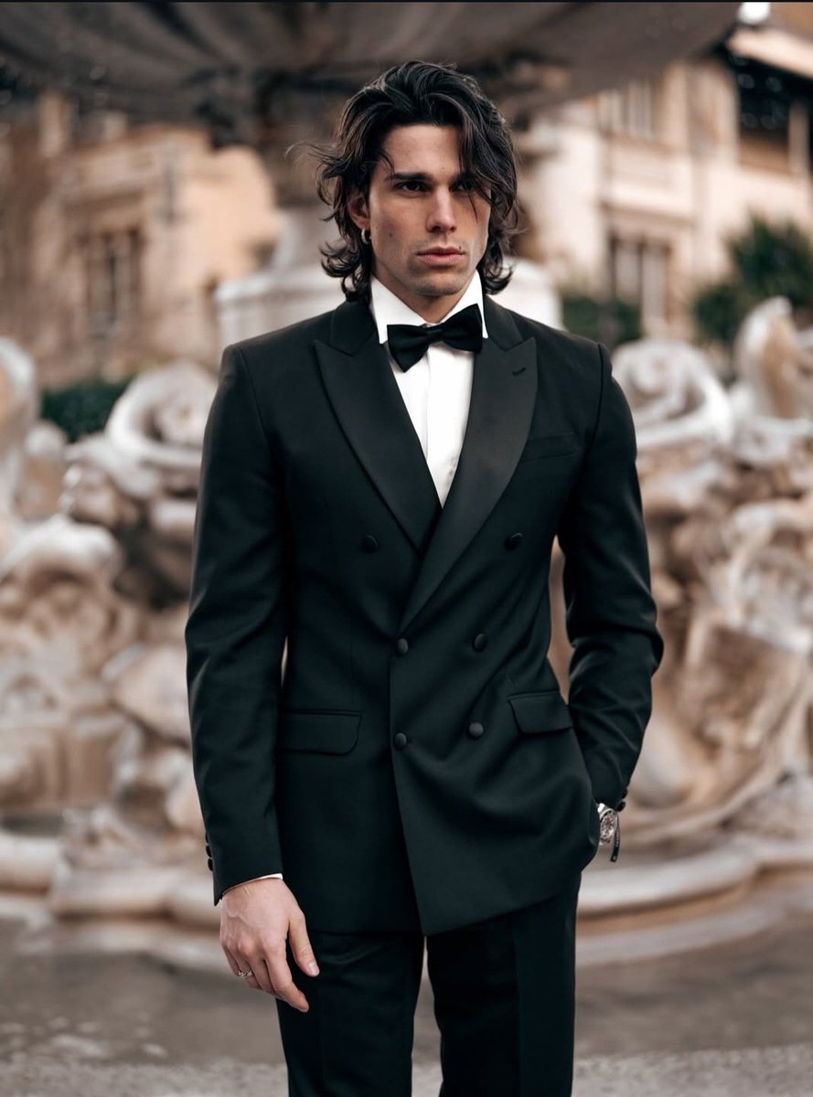 awonderfulday21's tweet photo. El mejor modelo para una gran firma😍
Cada día más guapo, mi Luca🫠
#LucaOne15F https://t.co/c7oEBXR3Mo