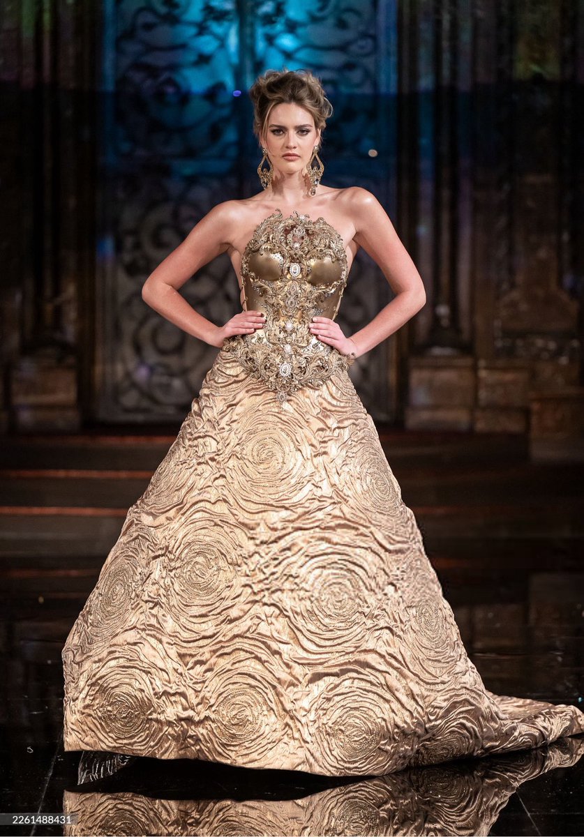 MissVToday's tweet photo. Miss Venezuela 2025, Clara Vegas Goetz shining at the Giannina Azar show during #NYFW ✨🇻🇪 

📸 Credit: Mark Gunter https://t.co/0U0hDjjfNm