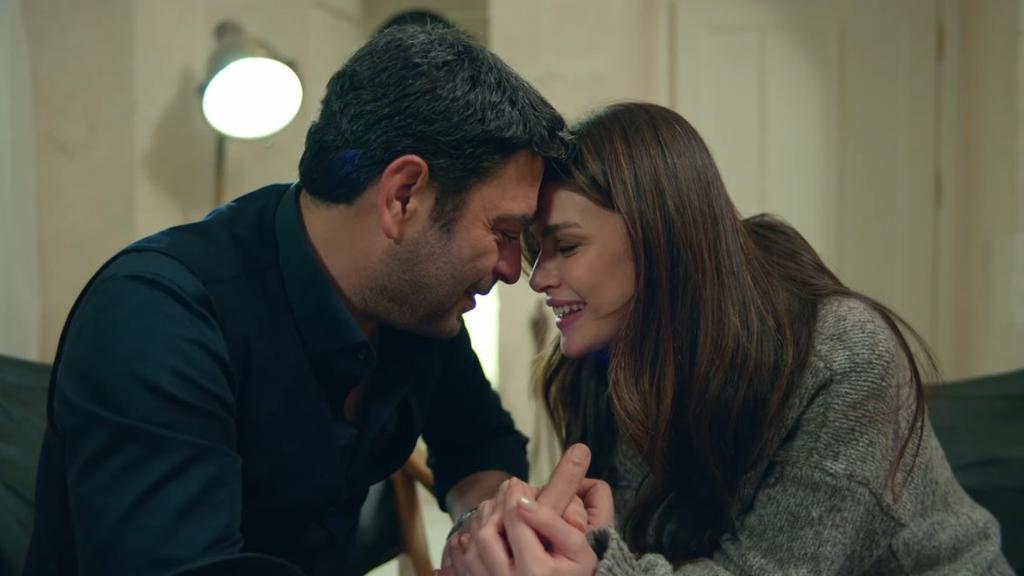 AsilAhmed74424's tweet photo. @TvDunyasii #UzakŞehir 🔥
#CihAl ❤️🔥❤️
#CihAl_Day 🔥💕👑
#SinemÜnsal 👑💕🍓
#OzanAkbaba 👑🔥❤️ https://t.co/j8FmwqoGDg