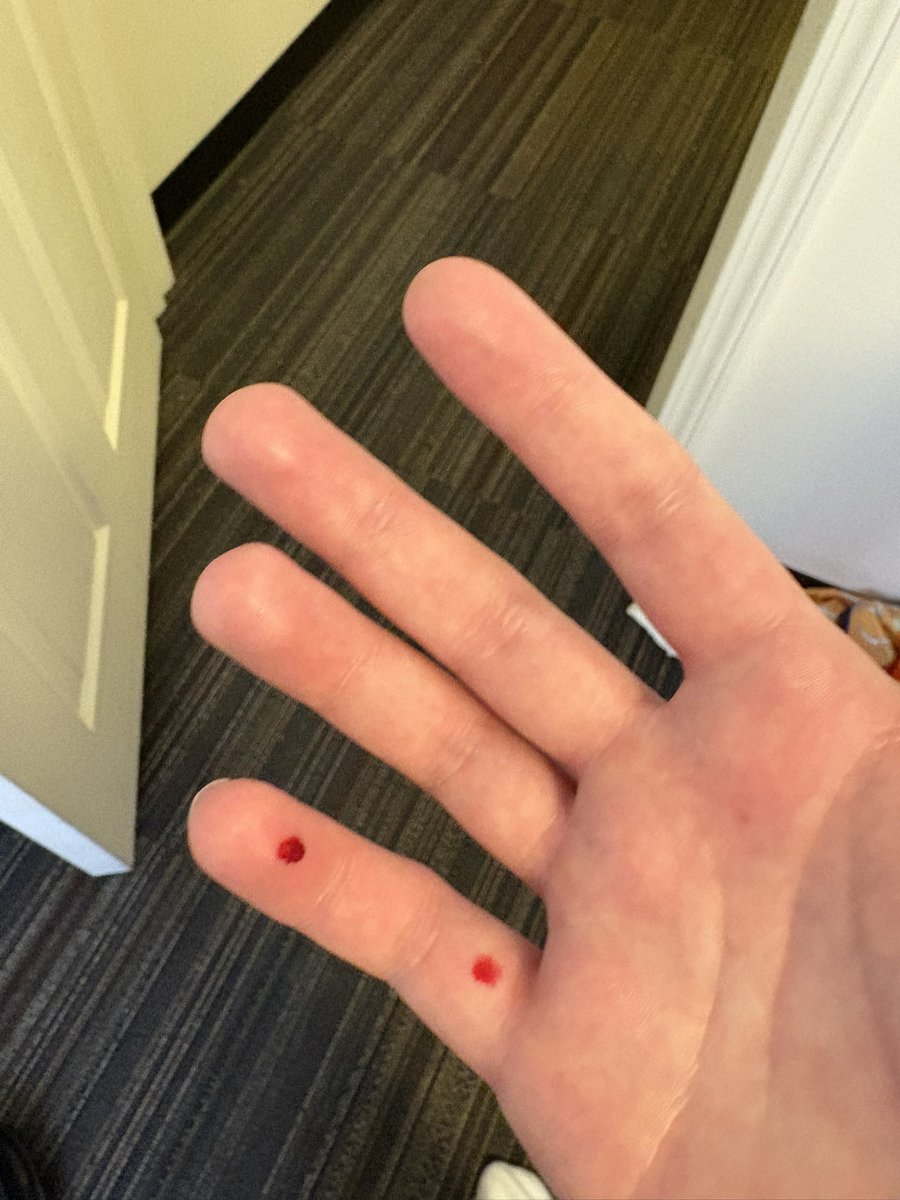 awesomeApe222 tweet media