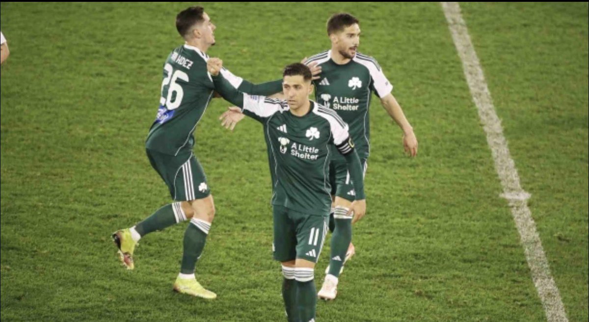 Προσωποποιημένη γιούχα σε οποιονδήποτε ποδοσφαιριστή του Παναθηναϊκού την ώρα του αγώνα είναι το ανώτερο επίπεδο νεοβαζελισμού.

Ο Μπακασέτας είναι το πρόβλημα στον Παναθηναϊκό, όχι τα 14 χρόνια αλαφουζίλας, καρκίνοι του συλλόγου.

Υ.Γ. Διώξτε τον Ισπανό, αρκετά.  
#paofc