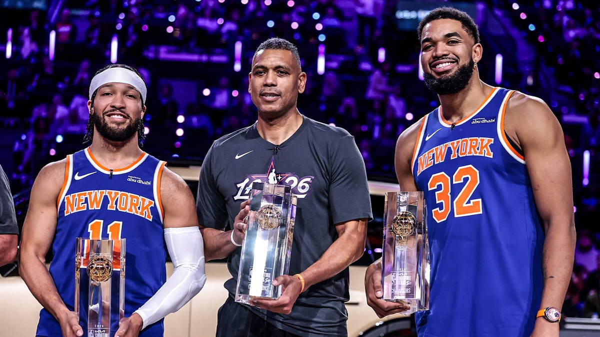 Man, as much as I couldn't care less about ASW, watching the *still* silky-smooth Allan Houston brings me back... 👉knicksxfactor.com/2026/02/15/kni…